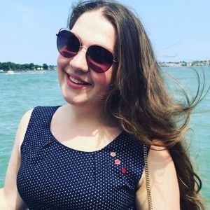 Meet your Posher, Hazel blake